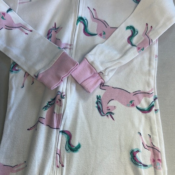 Carter's - Footed Onesie Sleeper with Pink Trim and Unicorn design - Picture 4 of 5